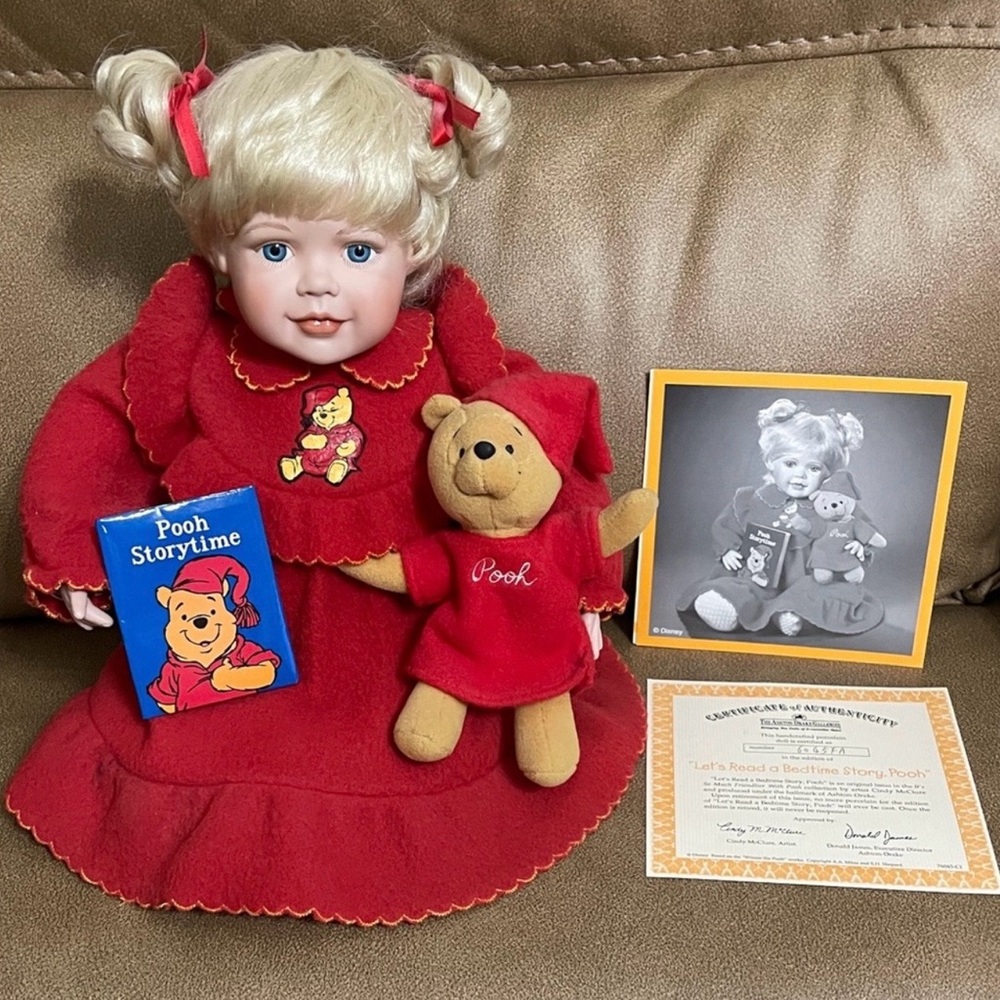 Let’s Read a Bedtime Story Pooh. Vintage Ashton-Drake Doll.